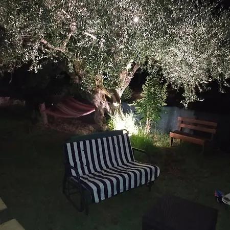 Villa Monos *
